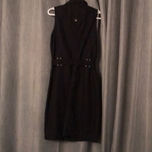 Sleeveless button down dress! - Picture 3 of 4